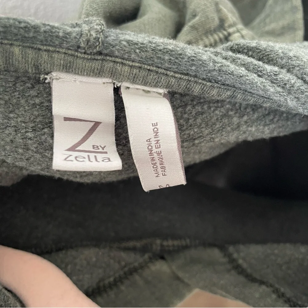 Z‎ By Zella Green Hoodie Crop Raw Edge Sweatshirt Womens Size Medium